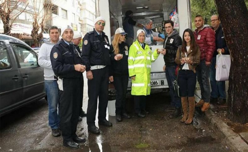 Şehit polis için meslektaşları lokma döktürdü