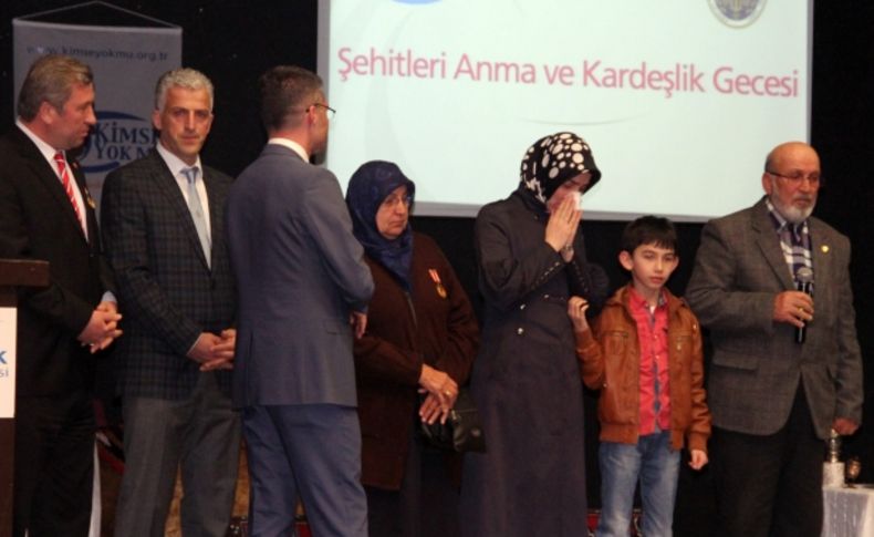 Şehit ve kardeşlik gecesinde duygu seli