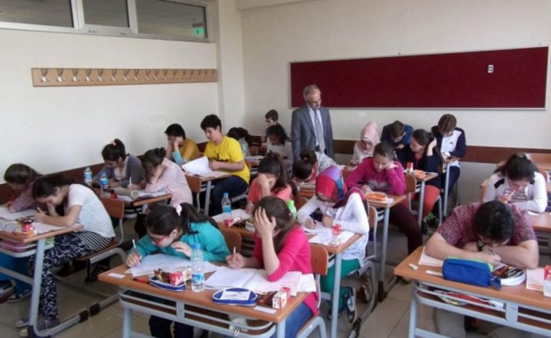 Şehzade Mehmet Lisesi'nin matematik yarışması SBS'yi aratmadı