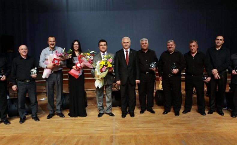 Selahattin Alpay AÜ'de konser verdi
