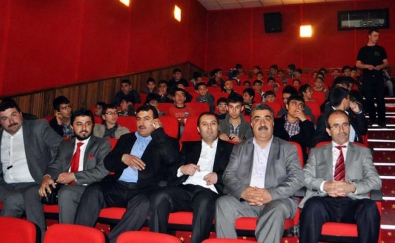 Selam filmi çocukları duygulandırdı