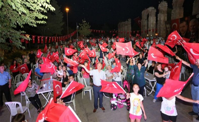 Selçuk 15 Temmuz’da tek yürek