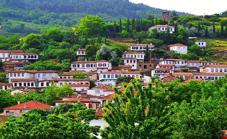 Selçuk'ta kurulmak istenen mermer ocağına tepki