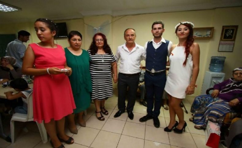 Bayraklı semt merkezleri vatandaşın yanında