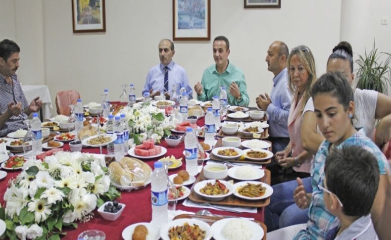 Şengül, öğrencilik yıllarında kaldığı yurtta iftar yaptı