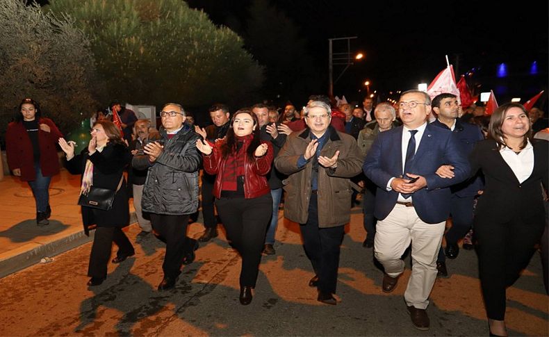 Sesli, Sadıkpaşa mitinginde binlerle buluştu.