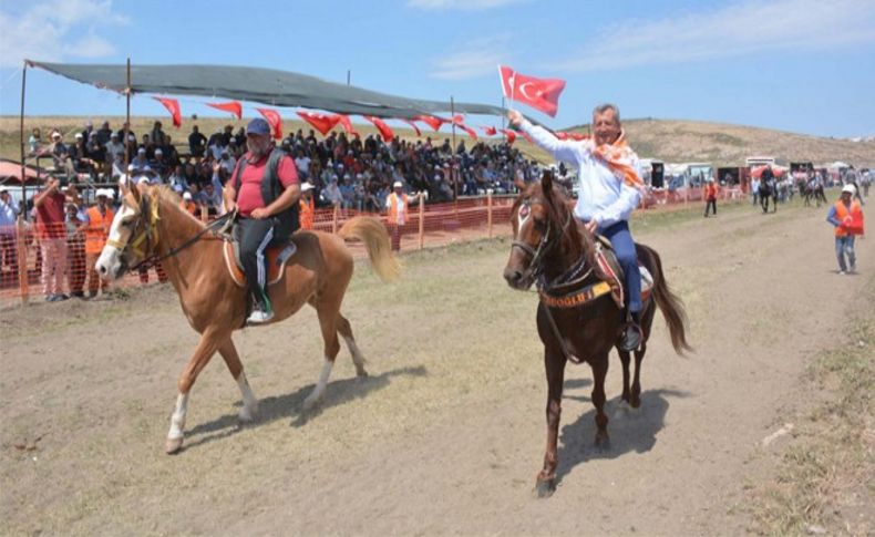 Seyrek Rahvan At Yarışları nefesleri kesti