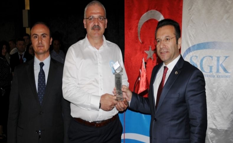 SGK, primini aksatmadan ödeyen firmaları ödüllendirdi