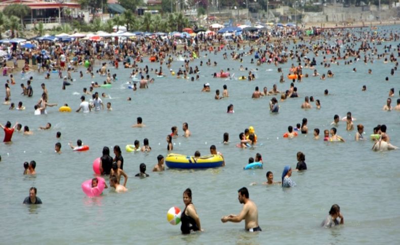 Sıcaktan kaçanlar Yumurtalık sahillerine koştu