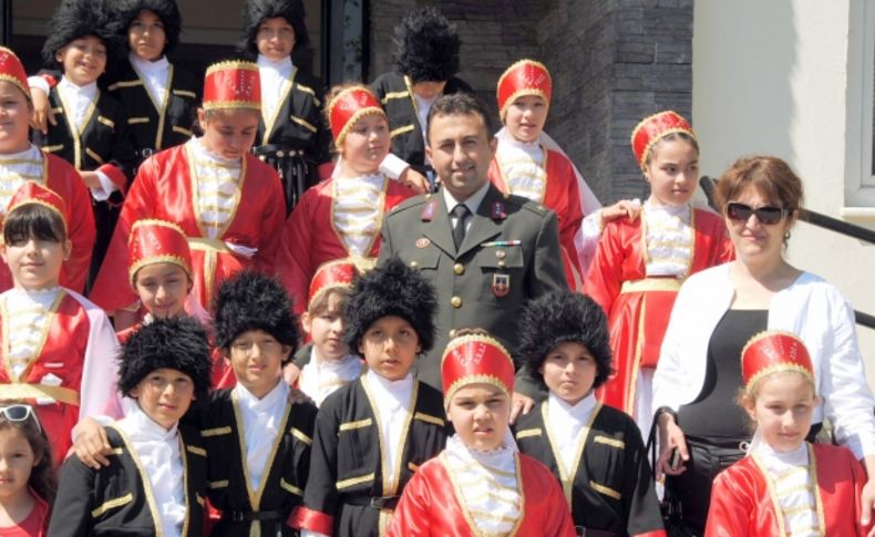 Side Jandarma Karakolu'nun kapıları 23 Nisan'da çocuklara açıldı