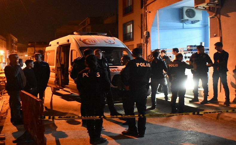 Silahla lokali basan zanlı teslim oldu