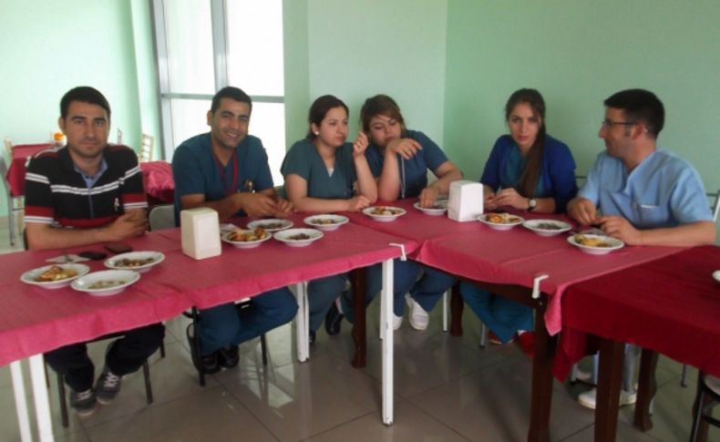 Silopi'de Hemşireler Haftası'na pastalı kutlama
