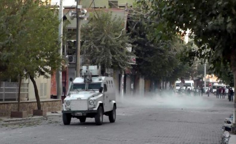 Silopi’De Kaymakamlik Binasina Taşli Saldiri