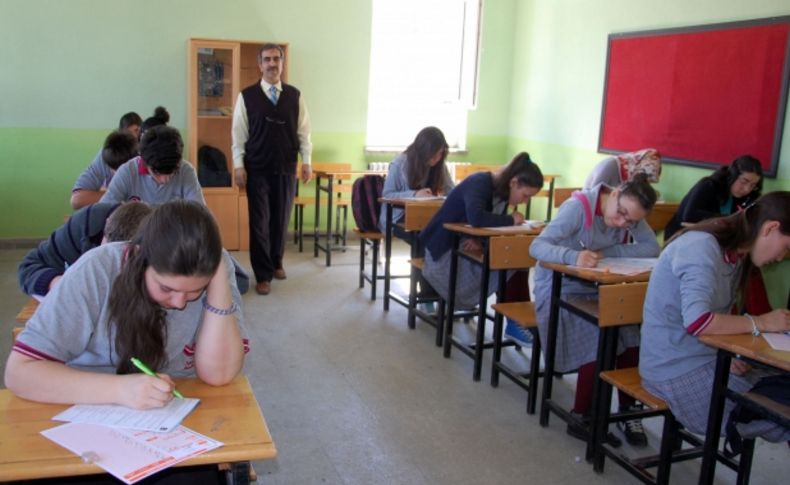 Simav'da 'Gül'le Yaşamak' yarışması yapıldı
