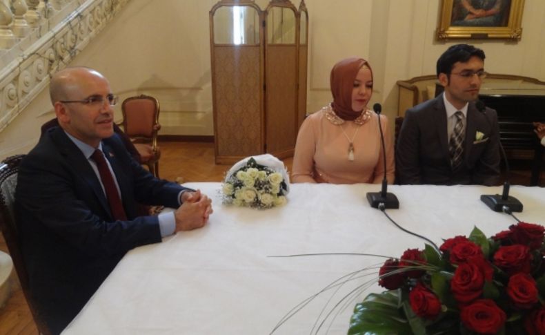 Şimşek, Kahire’de nikah şahidi oldu, Başbakan’ın 3 çocuk talebini hatırlattı