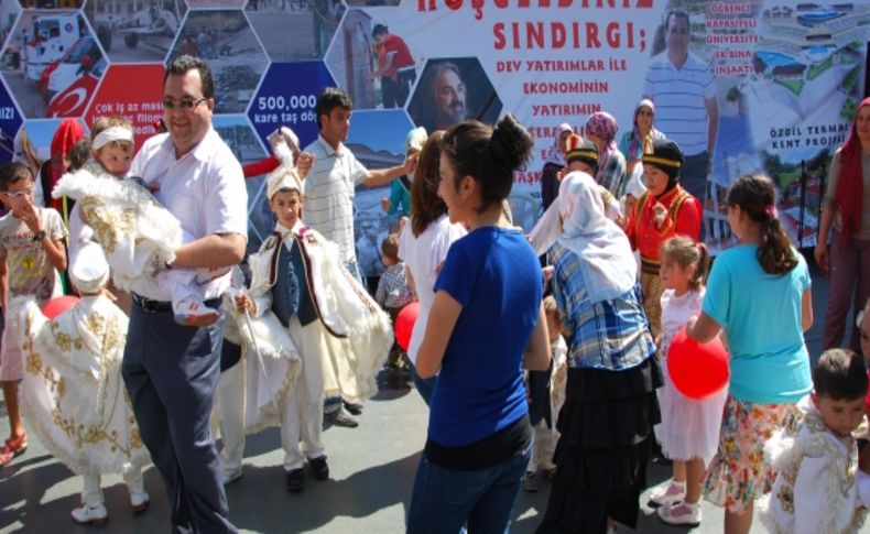 Sındırgı’da toplu sünnet şöleni düzenlendi