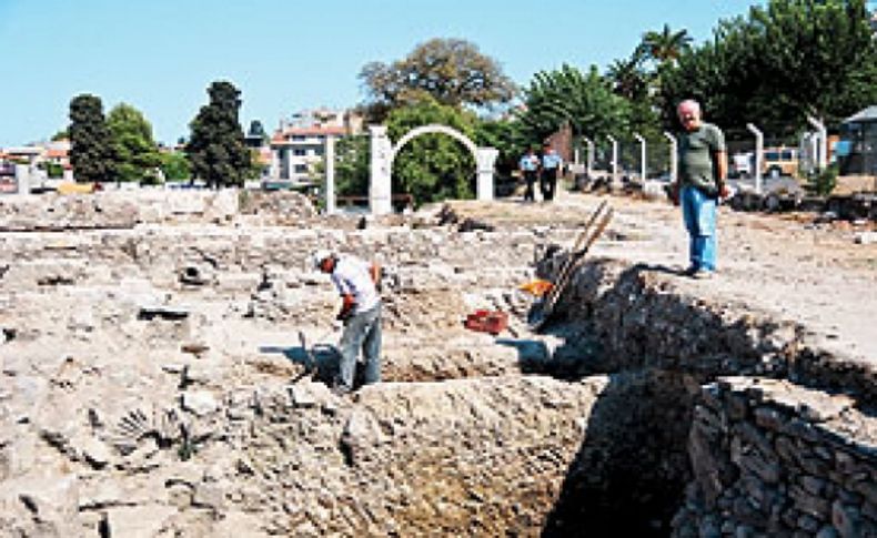 Smyrna'nın ticaret anayolu bulundu