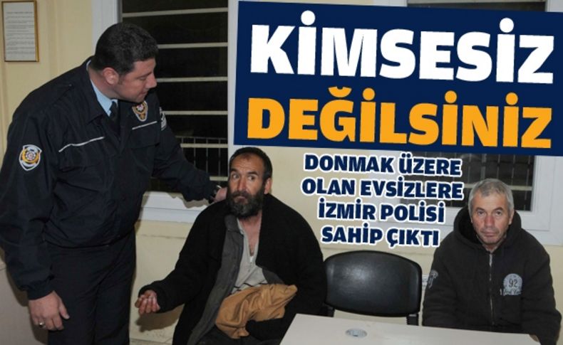 Sokakta kalanlara polisten yardım eli