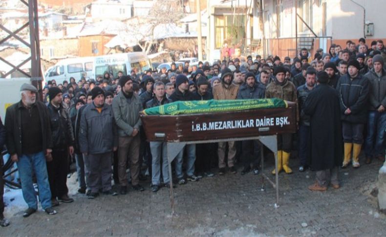 Soma'da ölen işçi toprağa verildi