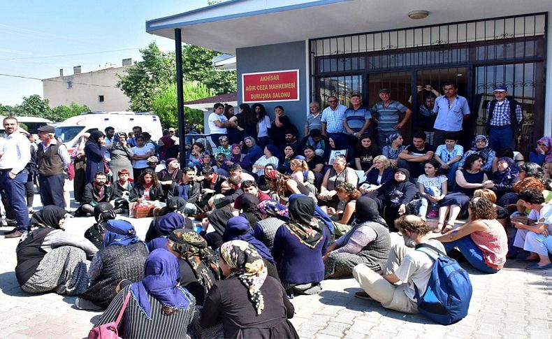 Soma maden faciası davasında aileler tepkili... Oturma eylemi başladı