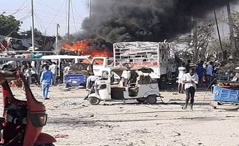 Somali'de bombalı saldırı: 2'si Türk 80'den fazla ölü