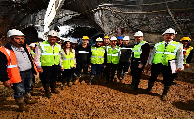 Soyer şantiye incelemelerine Narlıdere Metrosu'yla başladı