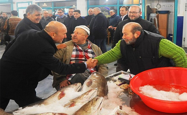 Soyer, Sebze-Meyve Hali’ni ziyaret etti