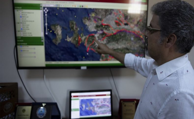 Sözbilir İzmir'de yıkıcı bir deprem olma olasılığı yüksek, hazırlıklı olunmalı