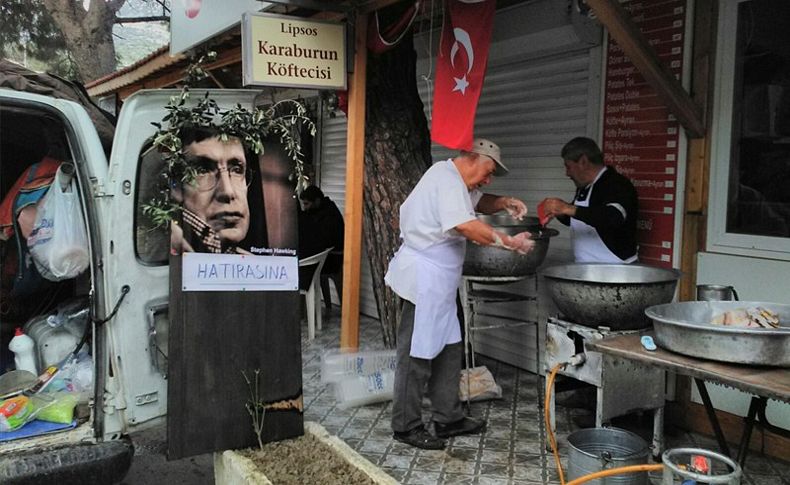 Stephen Hawking için İzmir'de lokma döküldü