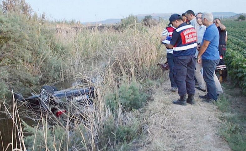 Su dolu kanala düşen araçta, kocasının cesediyle 25 saat kurtarılmayı bekledi