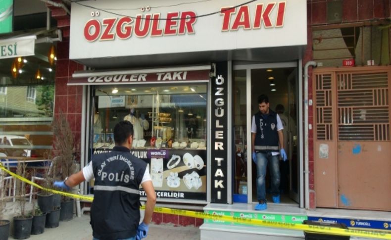 Sultangazi’de silahlı kuyumcu soygunu