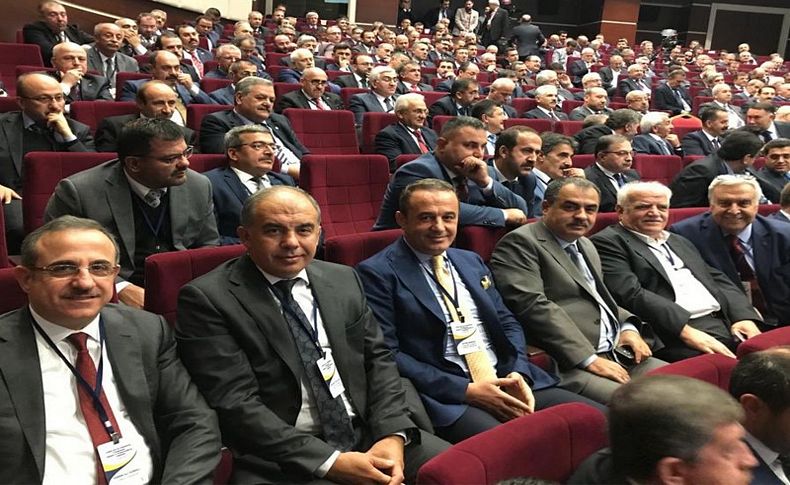 Sürekli ve eski başkanlardan birliktelik pozu