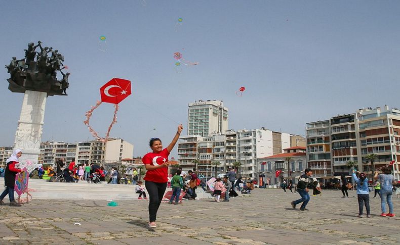 Suriyeli çocuklar uçurtma şenliğinde buluştu