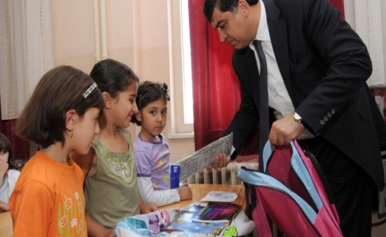 Suriyeli çocukların eğitim desteği mutluluğu