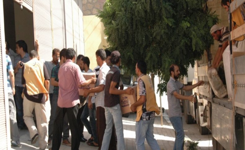 Suriyelilere 2 bin 500 ton gıda yardımı