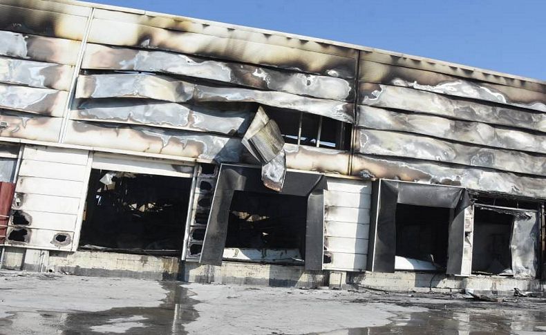Suriyelilerin fabrikasında yangın 4 işletme kül oldu