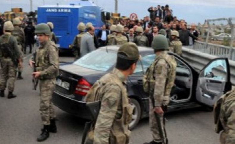 Eski başkan ve oğluna suikast