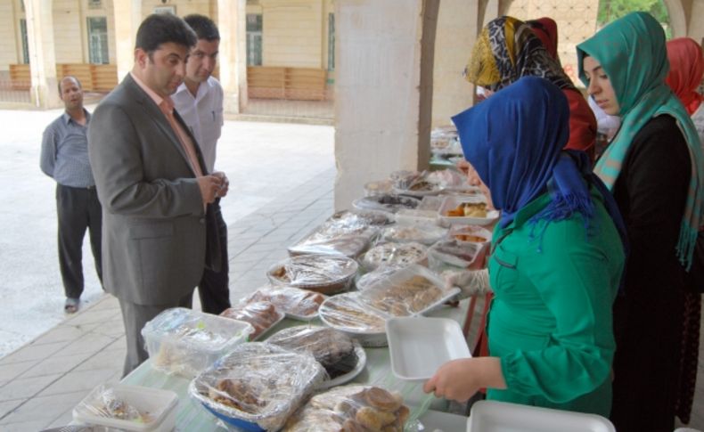 Suruçlu kadınlardan fakir öğrenciler yararına kermes