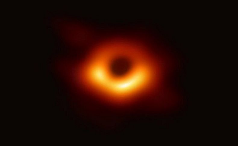 Tarihi gün! İlk kara delik fotoğrafı
