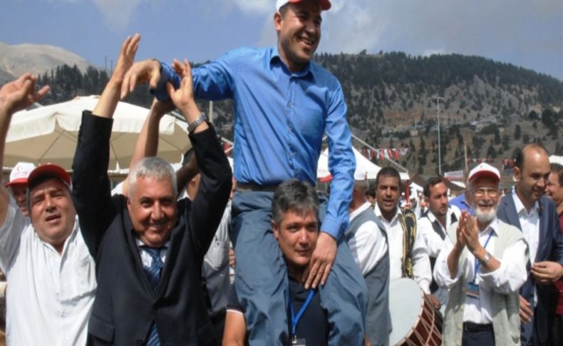 Tarihi Kızıldağ Güreşleri'ne rekor katılım