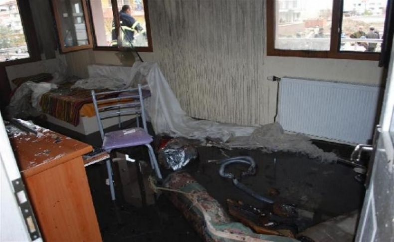 Tartıştığı kız arkadaşının evini yaktı