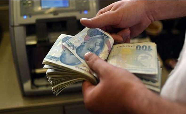 Tek kelimeyle 89 yaşındaki adamın 1,6 milyon lirasını dolandıdılar