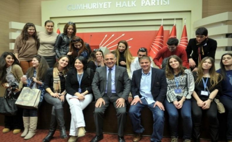 Tekin: Et de tuz da kokmuştur