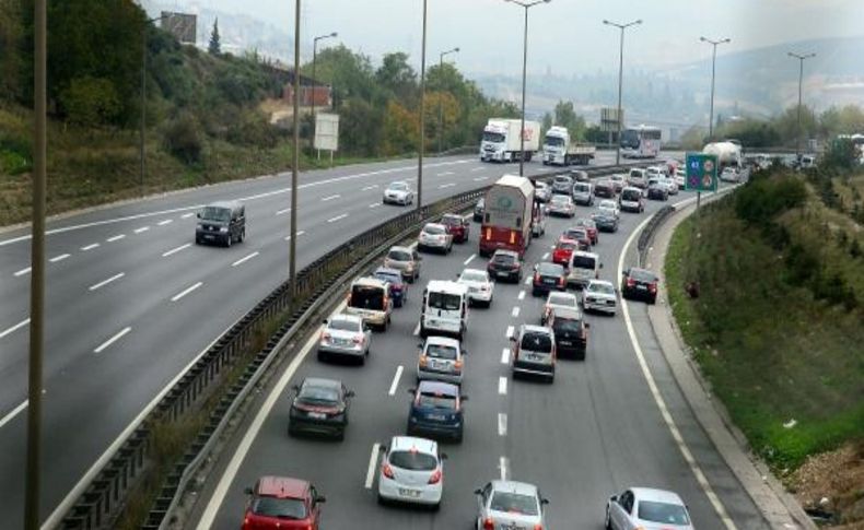 Tem Kocaeli Geçişinde Bu Sabah 4 Saatlik Trafik Kabusu