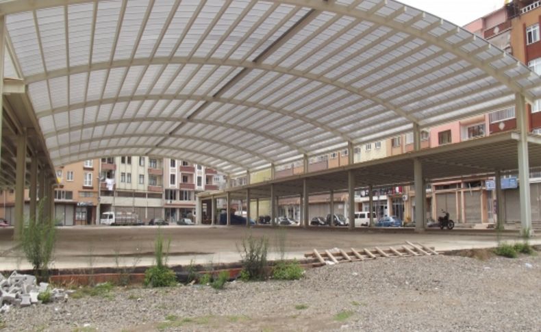 Terme'de kapalı pazar inşaatı tamamlanamadı