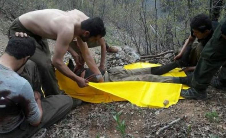 Terörist cesetlerini teröristler topladı