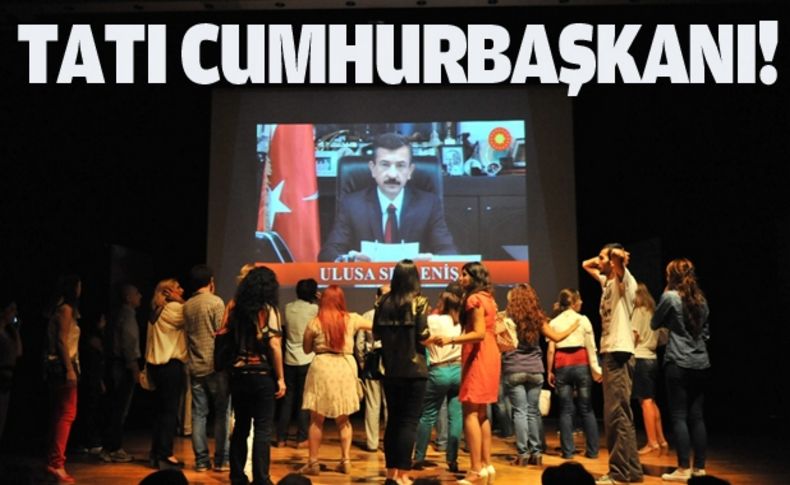 Tiyatro oyununda Tatı'dan halka sesleniş