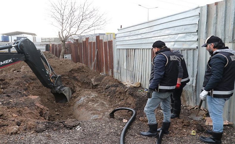 Toprağa gömülü kaçak akaryakıt ele geçirildi