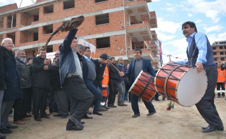 Torbalı'da davullu zurnalı temel atma