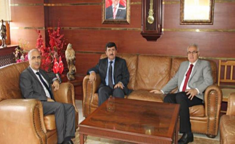 Trabzon ve Rize valisinden Vali Karahan’a ziyaret
